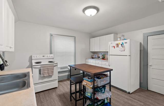 1108 Grand Avenue - Gallery 4