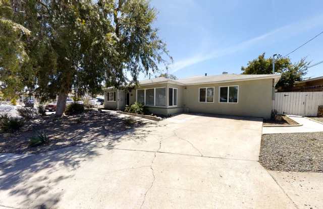 8BD/3BA, Corner of Ewing and Rincon Gallery 1