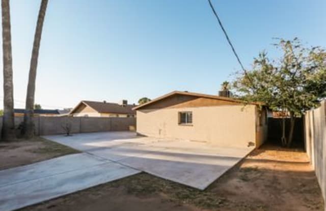 5302 W Edgemont Ave - 5302 West Edgemont Avenue, Phoenix, AZ 85035