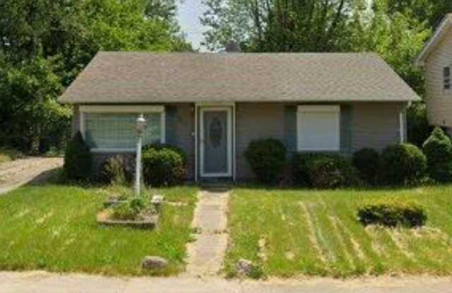 Charming Home on Gary West Side with Garage - 1029 Clinton Street, Gary, IN 46406
