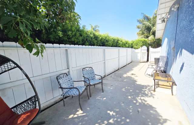 819 Hymettus Avenue Gallery 3