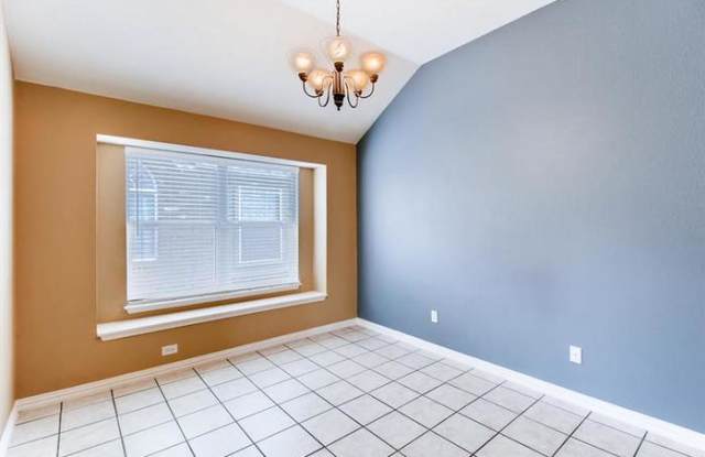 2520 Persimmon Drive Gallery 3