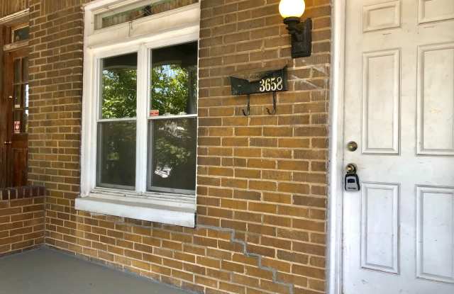 Charming 3BD/1BA Townhome in Hampden, MD! Gallery 3