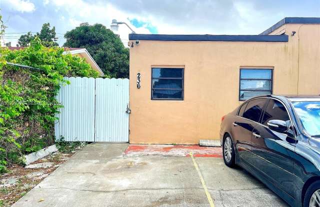 236 E 14th St photos photos