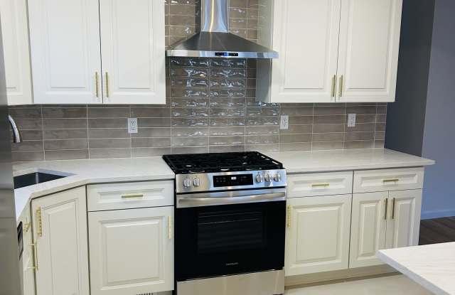 2731 East 65th Street photos photos