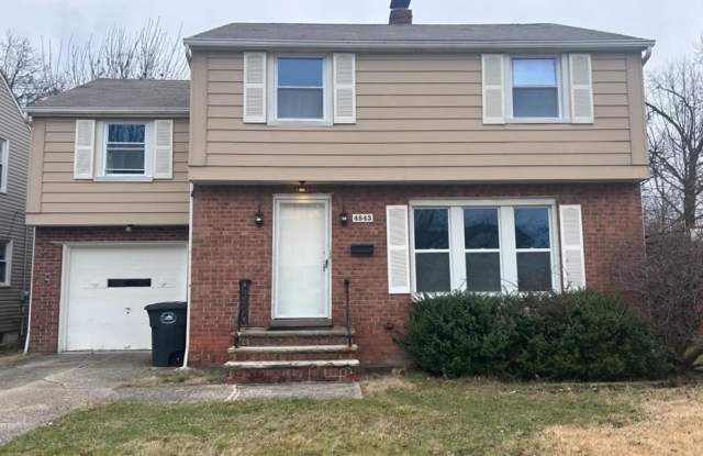 4 bedroom 1.5 bathroom home in the peaceful neighborhood of Lyndhurst, OH! - 4843 Westbourne Road, Lyndhurst, OH 44124