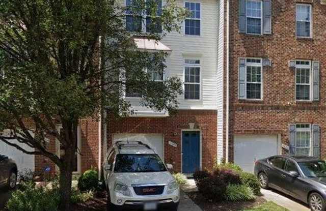 WOODBRIDGE - TOWNHOUSE - CLOSE TO ALL AMENITIES! photos photos