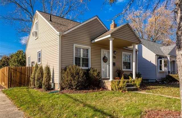 3303 Ellwood Avenue Gallery 1