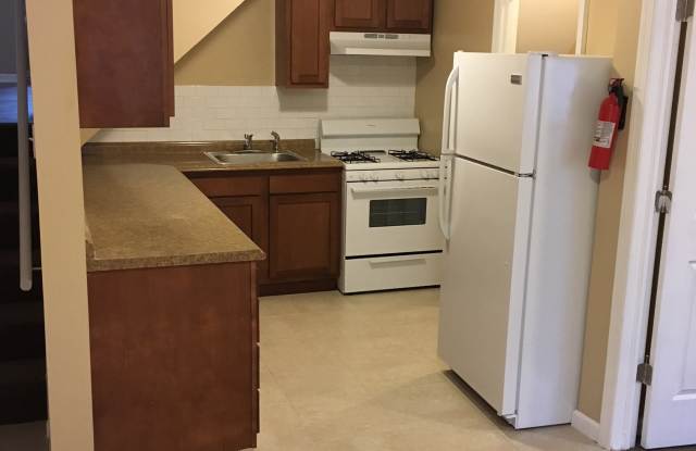 2432 Denfield St photos photos
