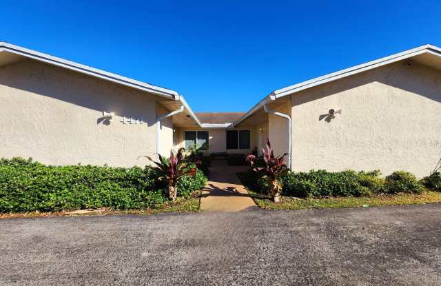 4471 SW 54th Court Gallery 3