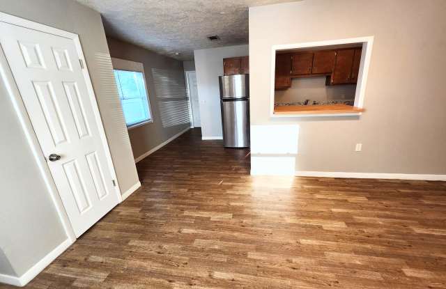 5230 Beach Dr - 5230 Beach Drive, Lower Grand Lagoon, FL 32408