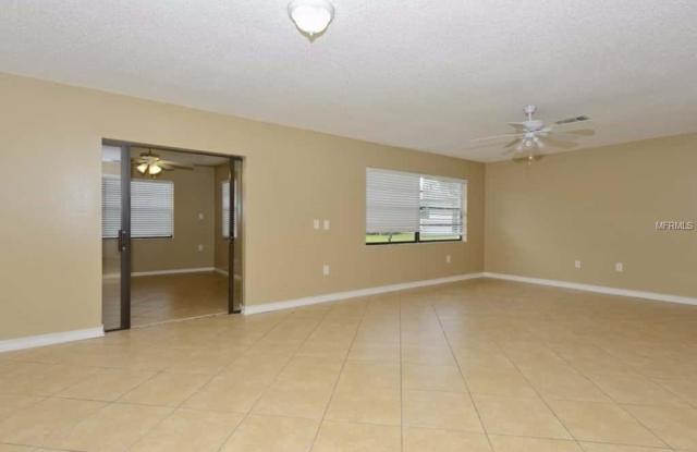 8702 WOLF DEN TRAIL Gallery 3