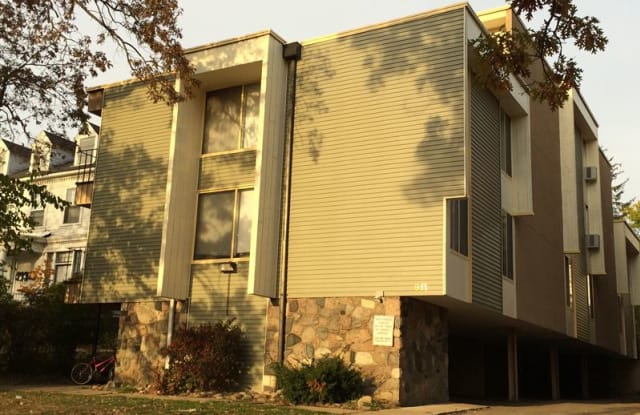 911 Oakland Ave Apt 4 - 911 Oakland Ave, Ann Arbor, MI 48104