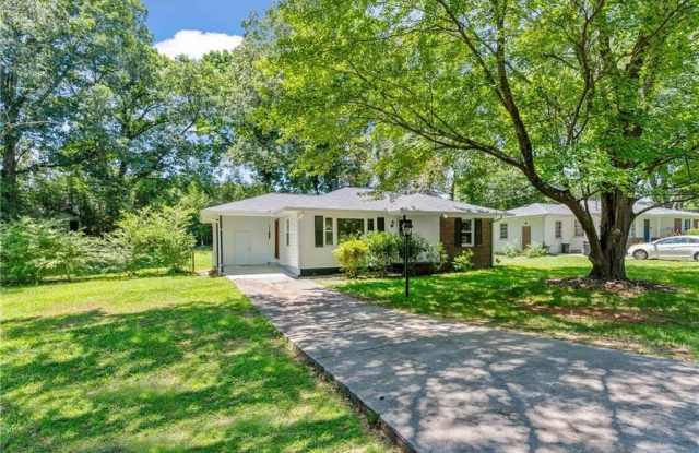 618 Dunton Circle SE Gallery 2