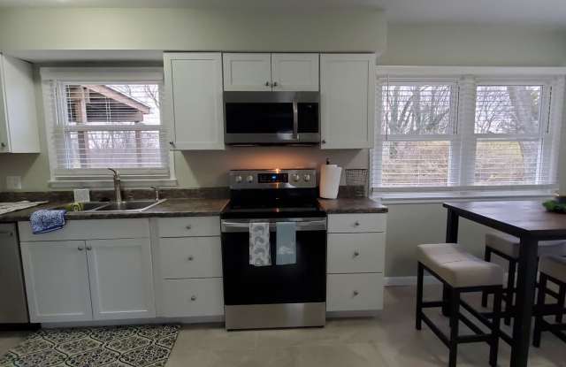 Furnished Rental Gallery 4