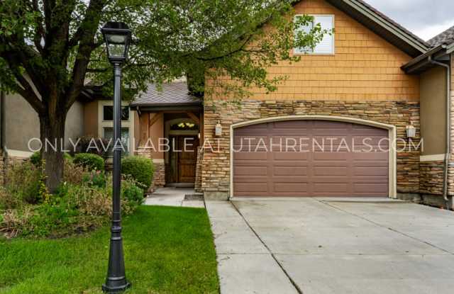 2032 West Golden Pond Way Gallery 1