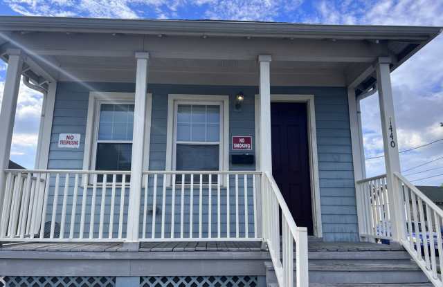 Cute pet friendly 2 bedroom single family home photos photos