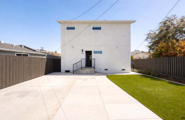 4BD/2BA, Great Outdoor Space! Gallery 1