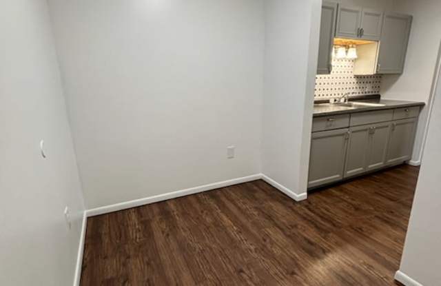 704 Waskin Drive Apt C Gallery 2