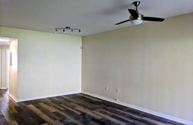 6413 Hollydale Pl Unit 101 Gallery 3