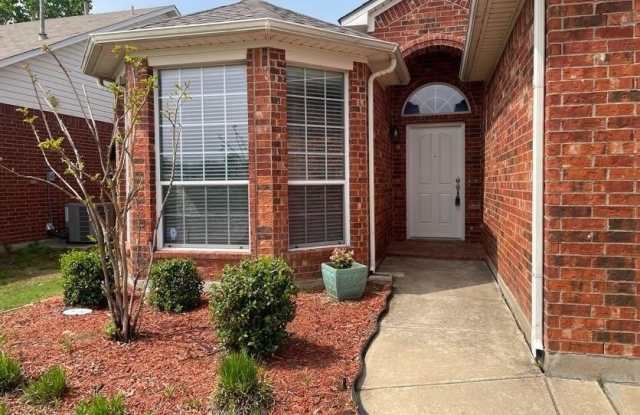 12905 Farmington Drive Gallery 2