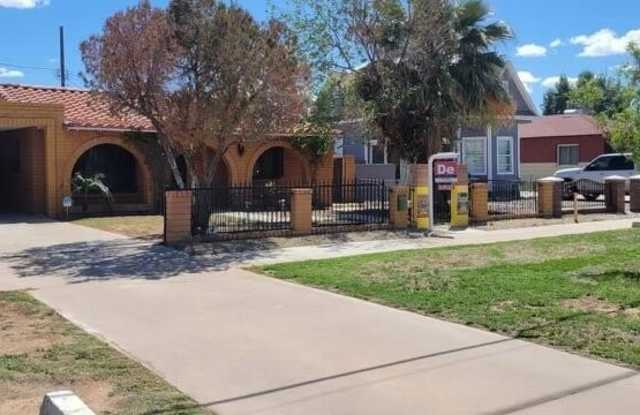 1005 S 1st Avenue - 1005 South 1st Avenue, Phoenix, AZ 85003