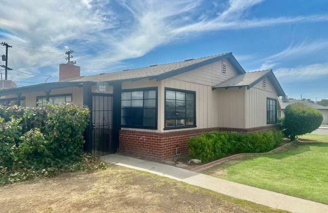 3204-3208 E Normal Ave photos photos 3204-3208 E Normal Ave photos photos