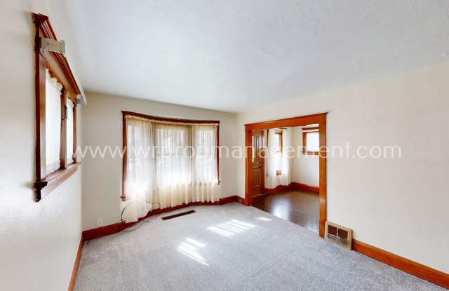 3 Bedroom 1 Bathroom Home for Rent Near Glass City Metropark photos photos