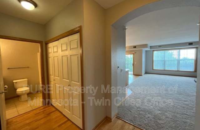 1800 Graham Ave photos photos