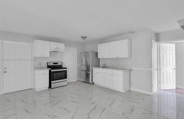 632 SW 16th Avenue D, Fort Lauderdale, FL 33312 - 7680 photos photos