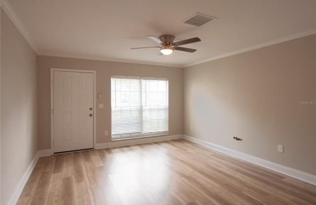 649 KENSINGTON LAKE CIRCLE Gallery 3