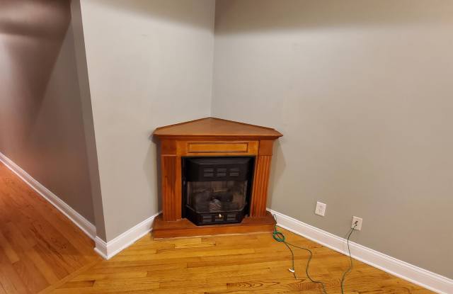 7029 South Merrill Avenue - 2S, Unit 4 Gallery 2