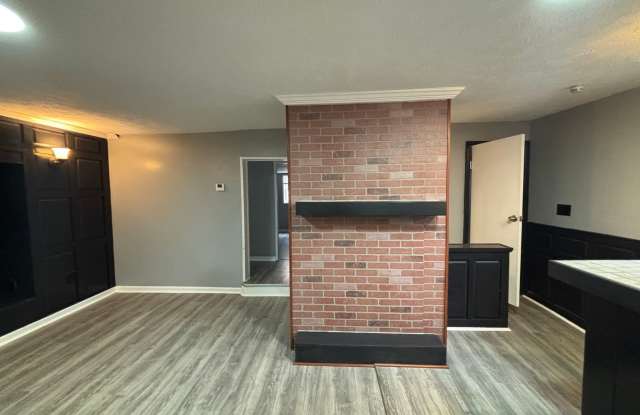 3 bedroom 1.5 bathroom for rent in Arlington photos photos