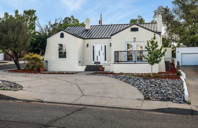 219 Solano Drive SE Gallery 2