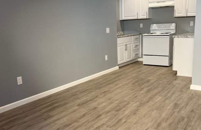 Modern Studio Adjacent to the Main House for Rent in Heber, Ca Gallery 3