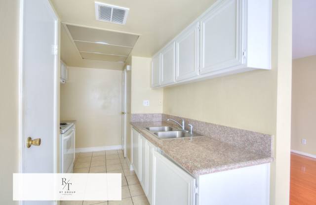 Charming 2-Bedroom Condo in Villa La Verne with Bonita Unified Schools! Gallery 3