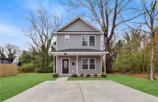 305 N Division Street - 305 North Division Street, Suffolk, VA 23434