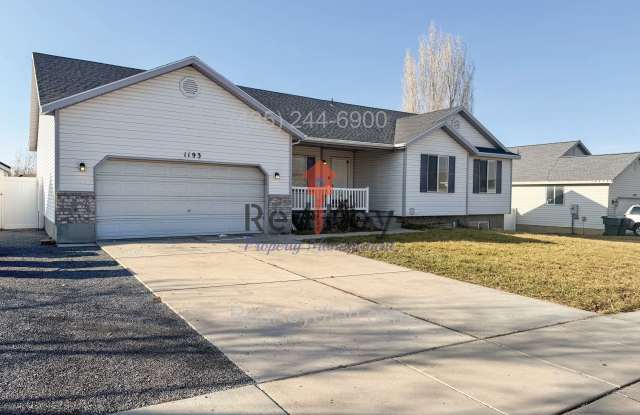 1193 Cedarwood Rd photos photos