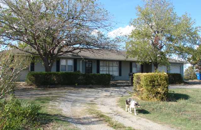 8364 S. Hwy 69 - 8364 U.S. 69, Savanna, OK 74501 8364 S. Hwy 69 - 8364 U.S. 69, Savanna, OK 74501