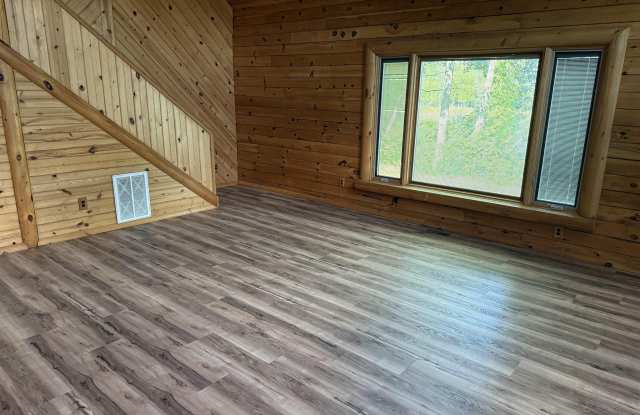 5498 Gross Drive Gallery 4