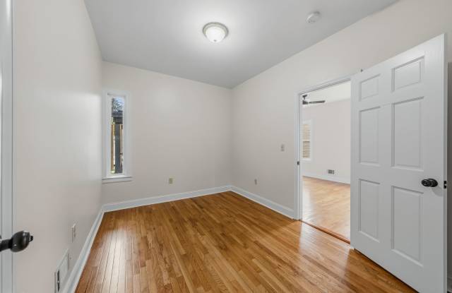 136-138 Elm Street - 1 FL Gallery 4