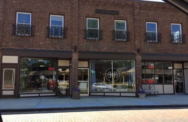 76 1/2 S Main St B - 76 1/2 S Main St, Zionsville, IN 46077