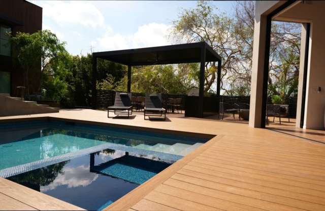 2309 Hollyridge Dr photos photos