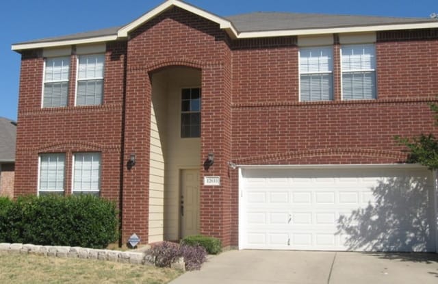 12653 Oakwood Circle - 12653 Oakwood Circle, Fort Worth, TX 76040