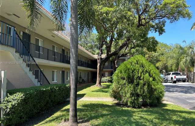 1111 SW 4th St photos photos