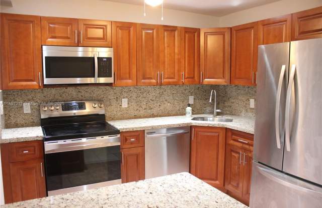 8958 Collins Ave photos photos