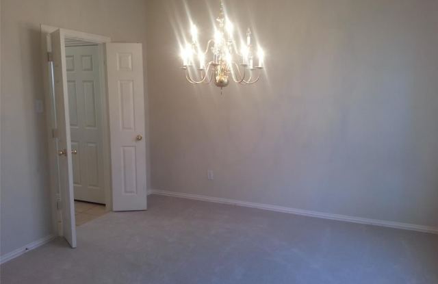 1524 Tanglewood Drive Gallery 2