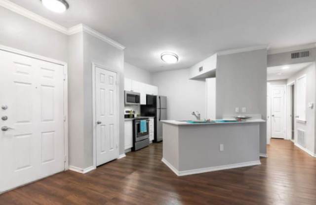 8617 Spicewood Springs Rd photos photos