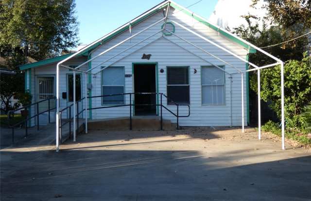 1125 W 16th Street - 1125 West 16th Street, Houston, TX 77008