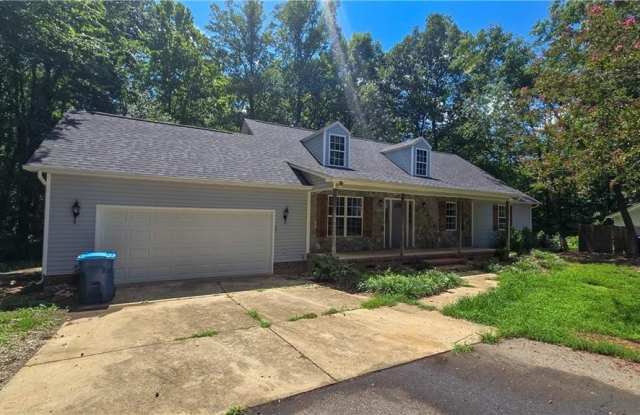 5607 Whispering Pines Drive Gallery 1